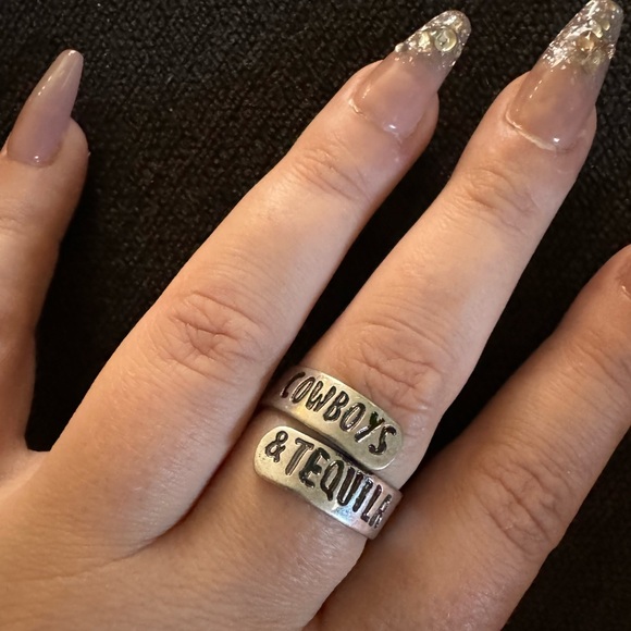 🌟Reina Ranch 🌟 Cowboys and Tequila Rustic Wrap Around Ring Western Cowgirl - Picture 4 of 4